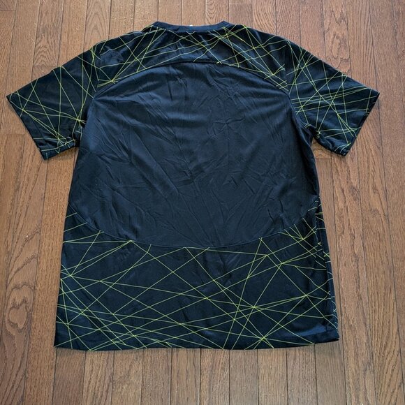 2022/23 Paris Saint-Germain Jordan 4th Kit/Jersey - Size XL - Picture 4 of 5